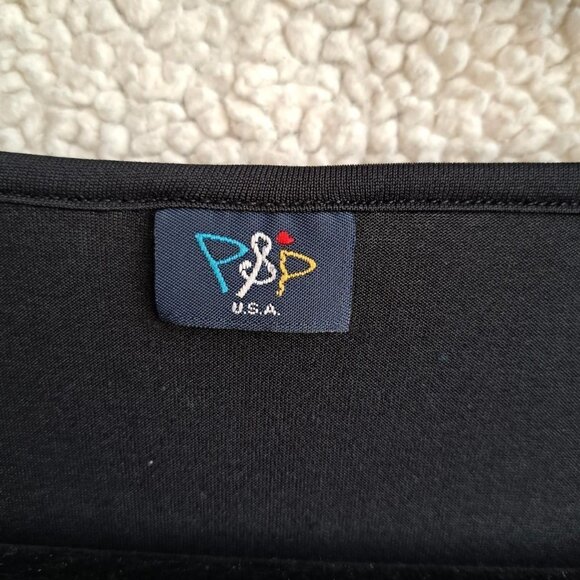 Cropped Ruffle Black Top - Picture 3 of 3